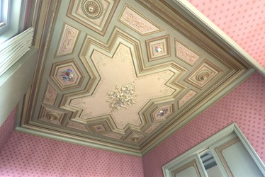<p>HDR-opname van het stucplafond in vertrek 0.09. </p>
